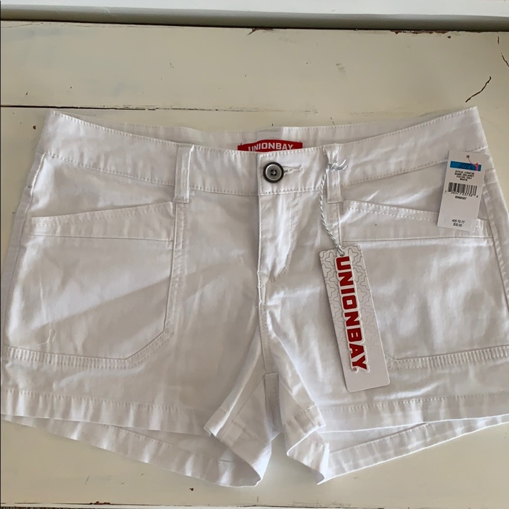 Unionbay whote Delaney short 9